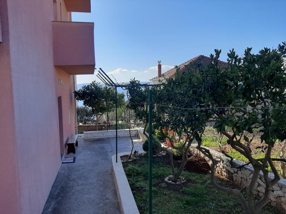 Apartments Ljulj Трогир Экстерьер фото